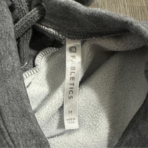 Fabletics Nina Gray Long Sleeve Lace Up Back Pullover Sweatshirt Sweater Size M - Picture 6 of 11